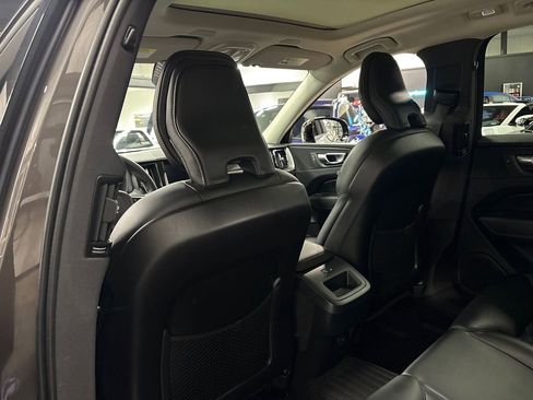 Used 2024 Volvo XC60 B5 Core w/ Climate Package image 39