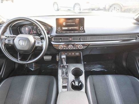 Used 2025 Honda Civic Sport image 13