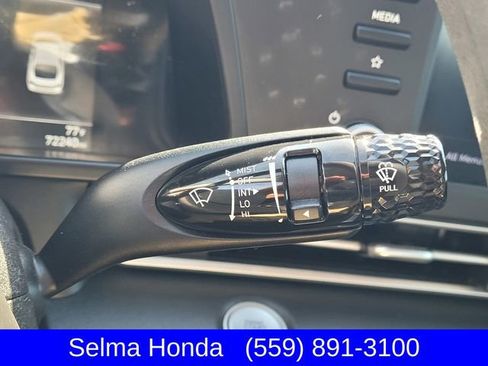 Used 2021 Hyundai Elantra SEL image 16