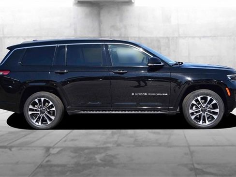 Used 2021 Jeep Grand Cherokee L Overland w/ Luxury Tech Group IV image 5