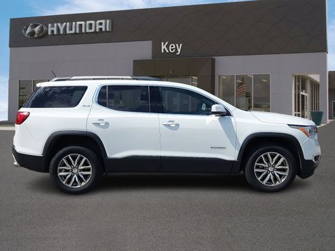 Used 2019 GMC Acadia SLE image 3