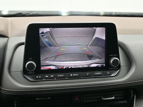 Used 2022 Nissan Rogue SV AWD/4WD image 15