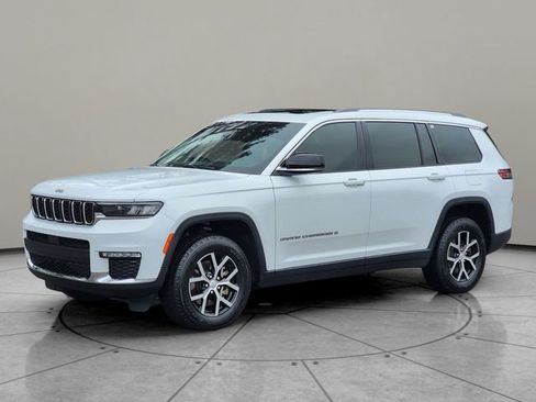 Certified 2023 Jeep Grand Cherokee L Limited AWD/4WD image 3