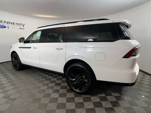 New 2025 Lincoln Navigator L Reserve w/ Jet Appearance Package image 4