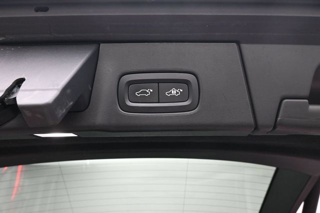Used 2018 Volvo V90 T5 Cross Country w/ Plus Package AWD/4WD image 30