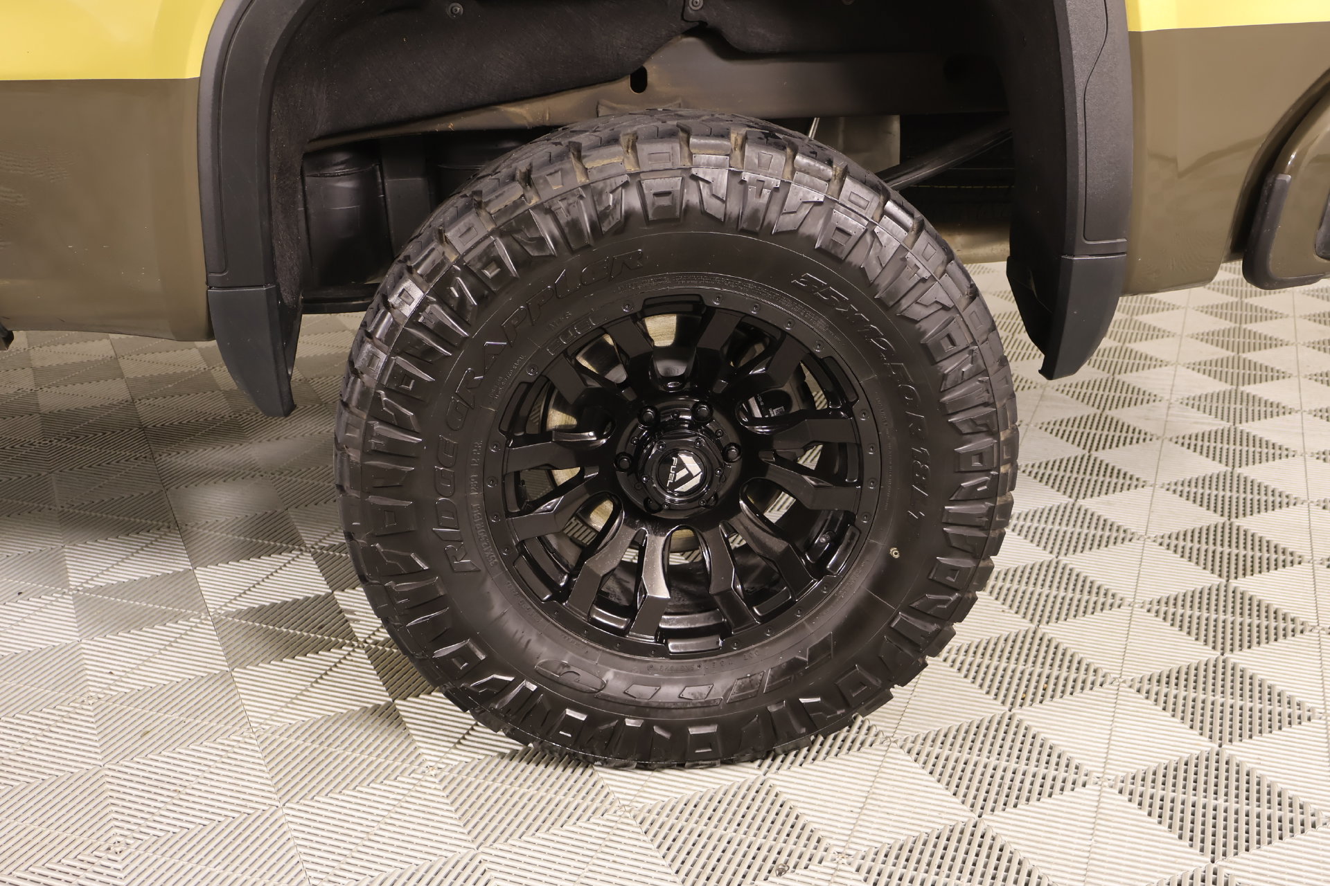 Used 2023 GMC Sierra 1500 Elevation AWD/4WD image 19