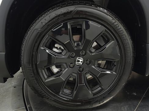 Used 2026 Honda Pilot Black Edition image 14
