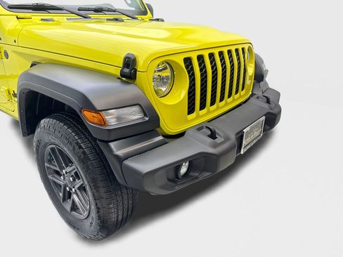 Used 2024 Jeep Wrangler Sport S image 17