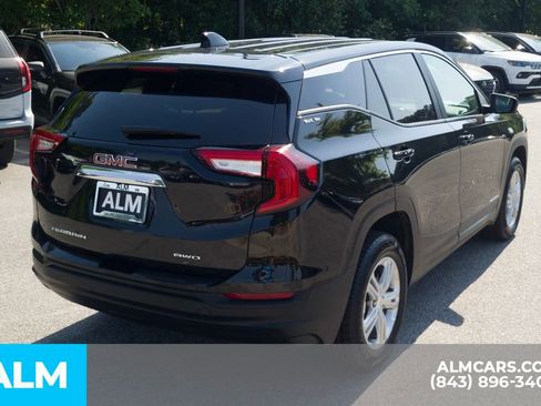 Used 2024 GMC Terrain SLE AWD/4WD image 5
