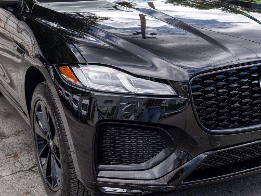 Used 2026 Jaguar F-PACE R-Dynamic S AWD/4WD image 35