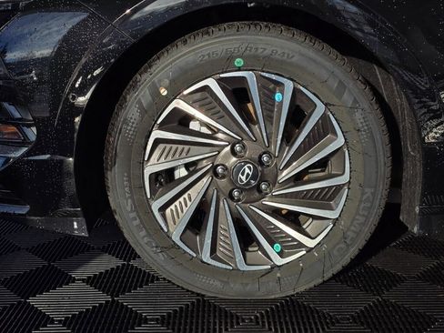 New 2025 Hyundai Sonata Limited image 11