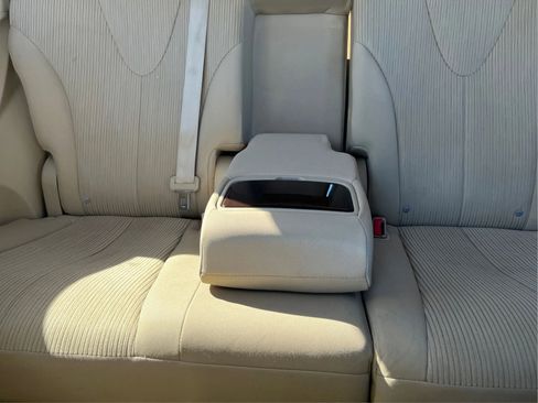 Used 2009 Toyota Venza Wagon 4D image 16