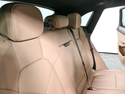 Certified 2026 Porsche Macan image 23