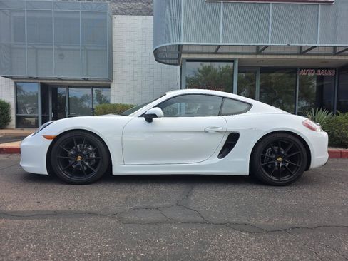 Used 2016 Porsche Cayman RWD image 2