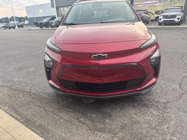 Used 2023 Chevrolet Bolt EUV Premier w/ Sun & Sound Package FWD image 3