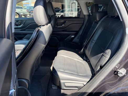 Used 2022 Lincoln Corsair FWD image 12