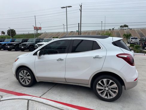 Used 2018 Buick Encore Preferred image 3