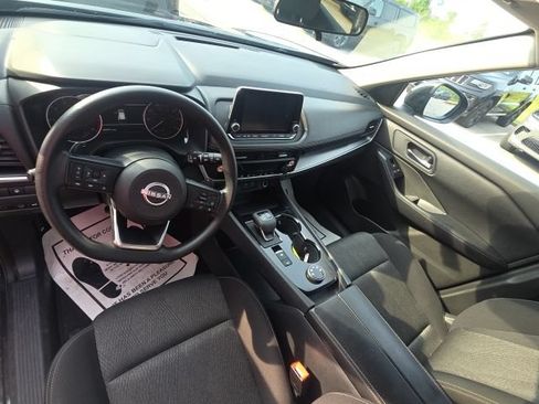 Used 2024 Nissan Rogue SV AWD/4WD image 4