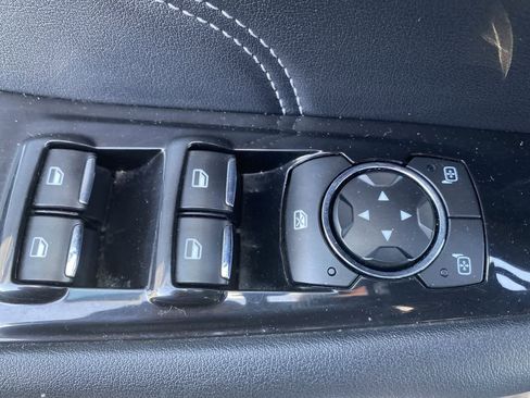Used 2019 Ford Edge Titanium w/ Equipment Group 301A AWD/4WD image 13