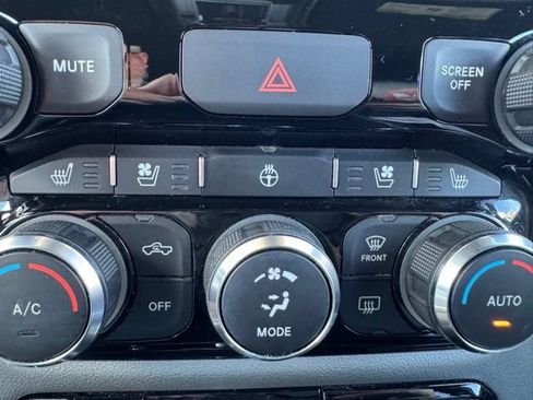 Used 2022 RAM 1500 Laramie w/ Sport Appearance Package AWD/4WD image 15