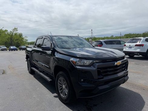 Used 2024 Chevrolet Colorado LT w/ LT Convenience Package image 5