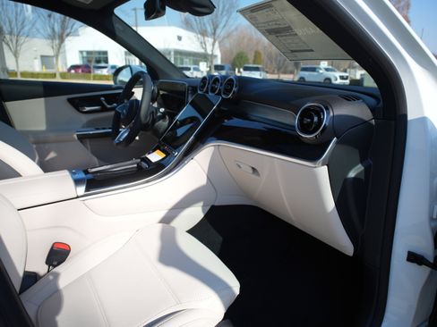 New 2026 Mercedes-Benz GLC 300 image 14