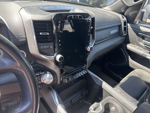 Used 2023 RAM 1500 Laramie AWD/4WD image 13