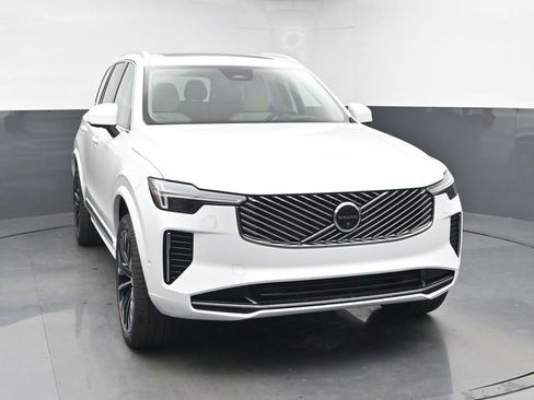 New 2026 Volvo XC90 B6 Ultra w/ Protection Package image 2