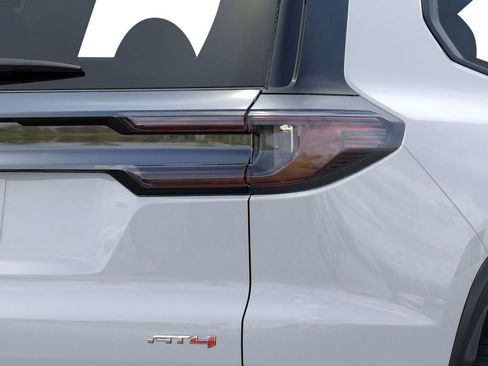 New 2026 GMC Acadia AT4 w/ Luxury Package AWD/4WD image 11