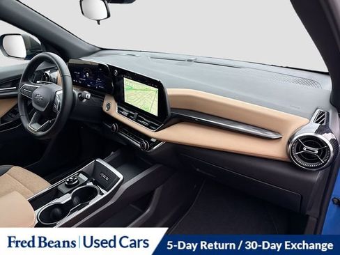 Used 2025 Chevrolet Equinox ACTIV AWD/4WD image 32