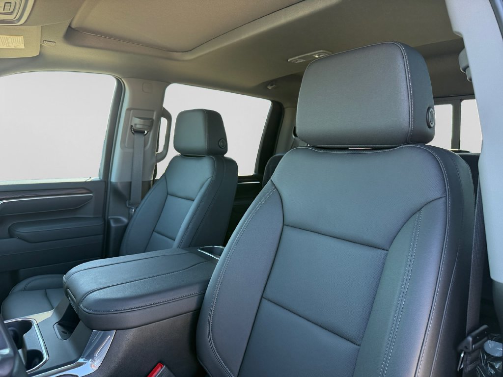 Used 2026 GMC Sierra 3500 SLT w/ SLT Premium Package AWD/4WD image 23