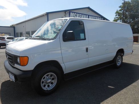 Used 2006 Ford E-250 and Econoline 250 Extended RWD image 4