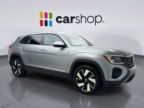 Used 2025 Volkswagen Atlas Cross Sport SE AWD/4WD image 7