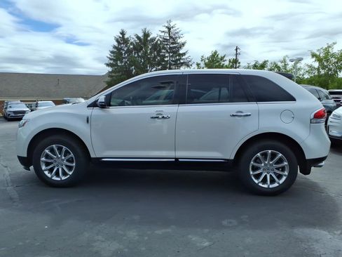 Used 2015 Lincoln MKX AWD w/ Equipment Group 102A image 4