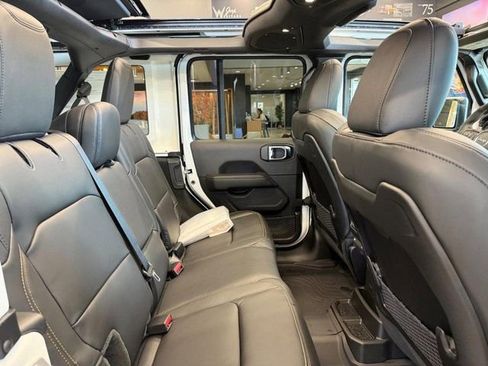 New 2025 Jeep Wrangler Unlimited Rubicon 392 image 10