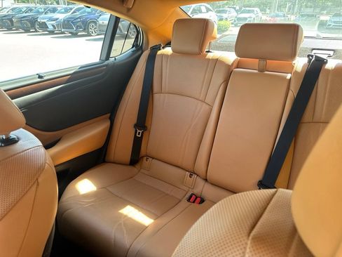 Used 2022 Lexus ES 350 Ultra Luxury w/ Accessory Package 2 FWD image 29