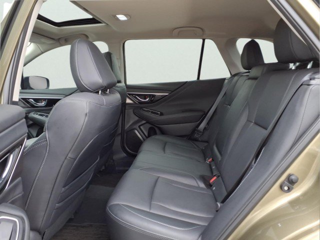 Used 2023 Subaru Outback Limited AWD/4WD image 15
