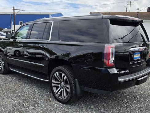 Used 2019 GMC Yukon XL Denali AWD/4WD image 5