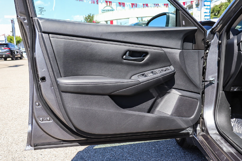 Used 2025 Nissan Sentra S FWD image 21