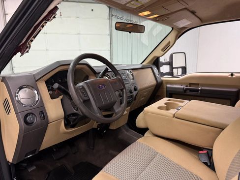 Used 2012 Ford F450 XLT w/ XLT Interior Pkg AWD/4WD image 12