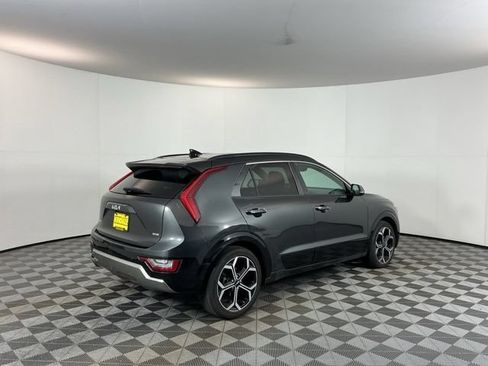 Used 2023 Kia Niro SX Touring FWD image 5