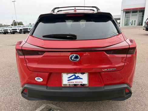 Used 2022 Lexus UX 250h w/ Accessory Package (Z2) image 4