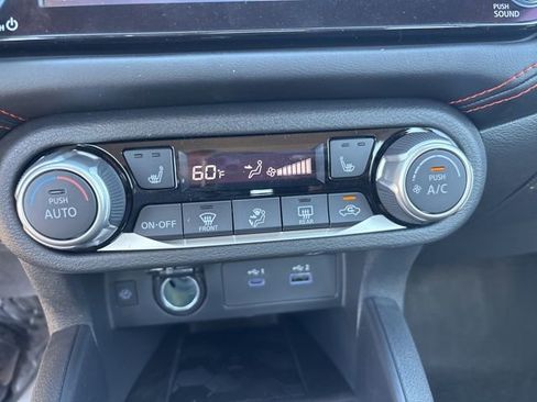 New 2025 Nissan Versa SR w/ Trunk Package image 17