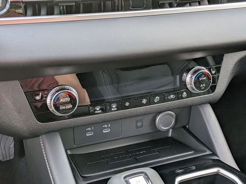 New 2026 Mitsubishi Outlander SE image 21