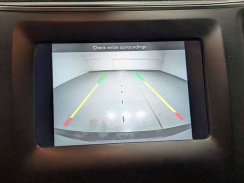 Used 2019 Jeep Cherokee Latitude Plus w/ Cold Weather Group image 30