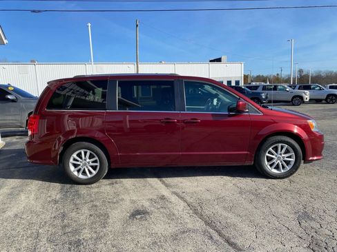 Used 2020 Dodge Grand Caravan SXT FWD image 8