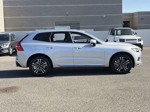 Used 2020 Volvo XC60 T6 Momentum AWD/4WD image 6