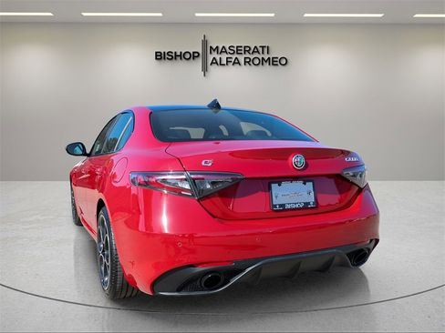 New 2025 Alfa Romeo Giulia image 5