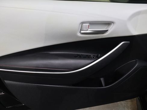 Used 2023 Toyota Corolla SE FWD image 13