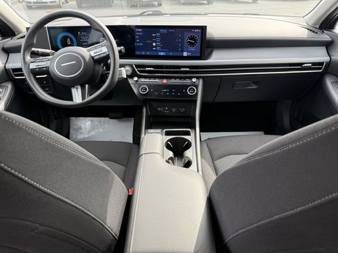 Used 2025 Hyundai Sonata SEL FWD image 10